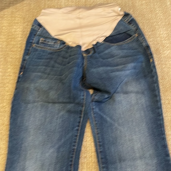 New! NWT! Old navy maternity boot cut jeans - Picture 5 of 8